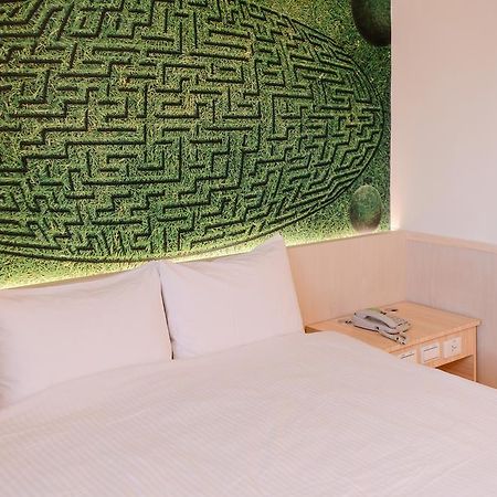 Kiwi-Taichung Station Branch 1 Hotel Екстериор снимка