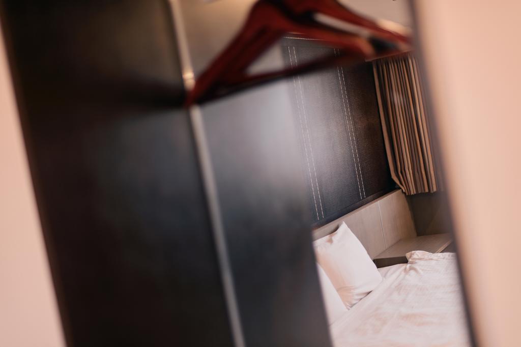 Kiwi-Taichung Station Branch 1 Hotel Екстериор снимка