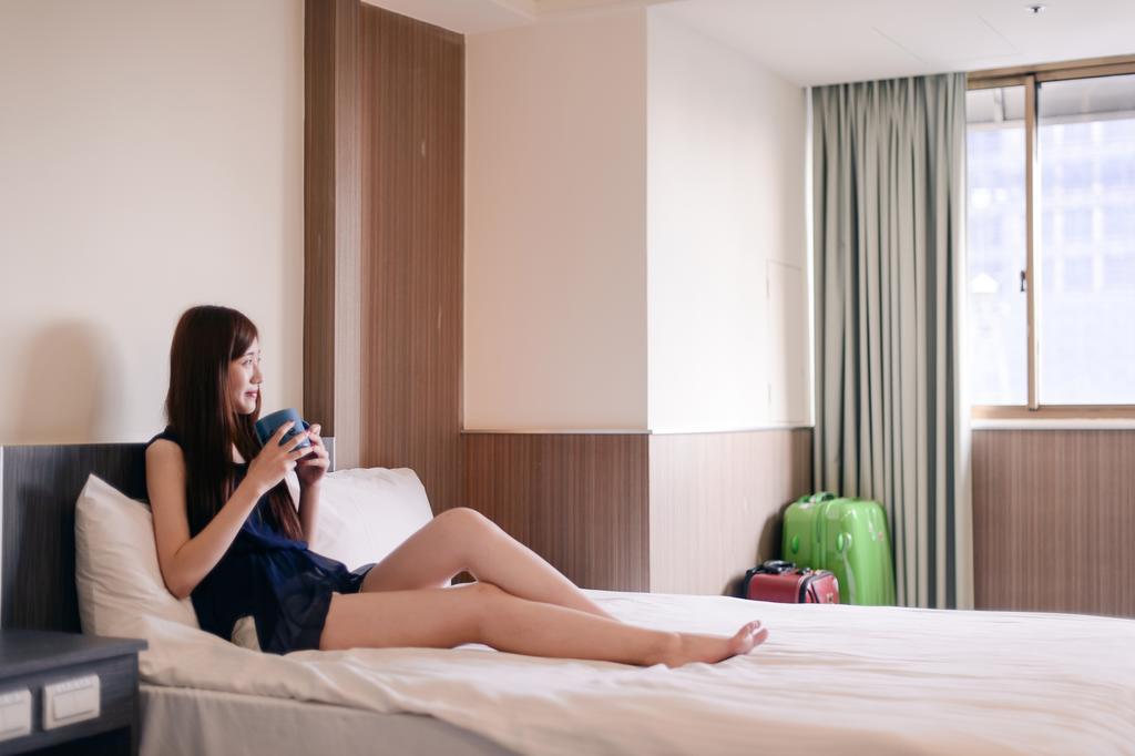 Kiwi-Taichung Station Branch 1 Hotel Екстериор снимка