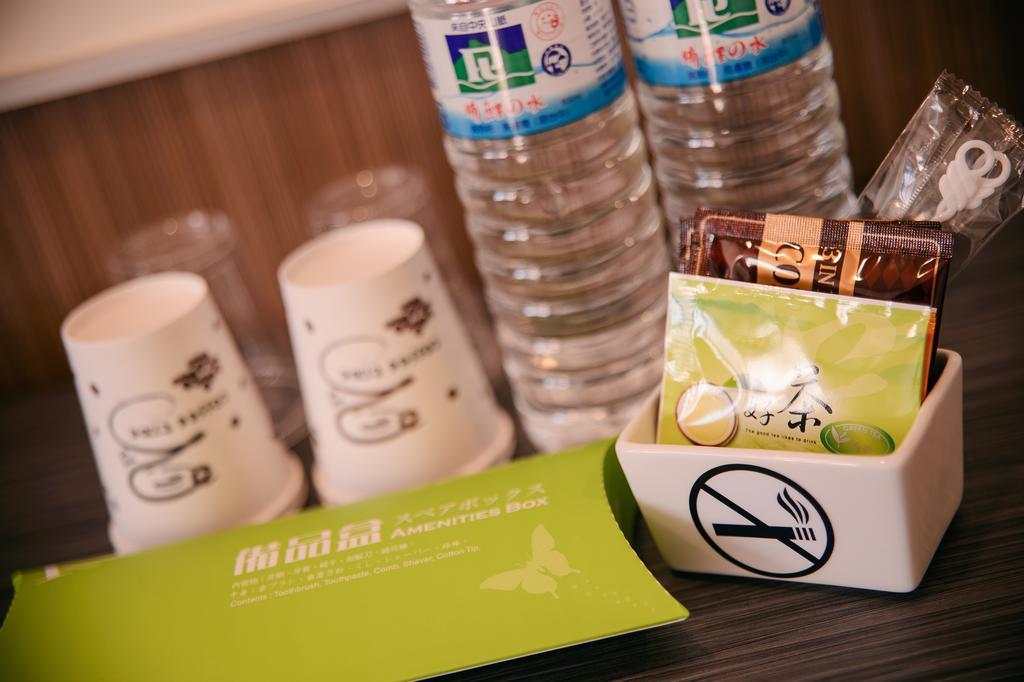 Kiwi-Taichung Station Branch 1 Hotel Екстериор снимка