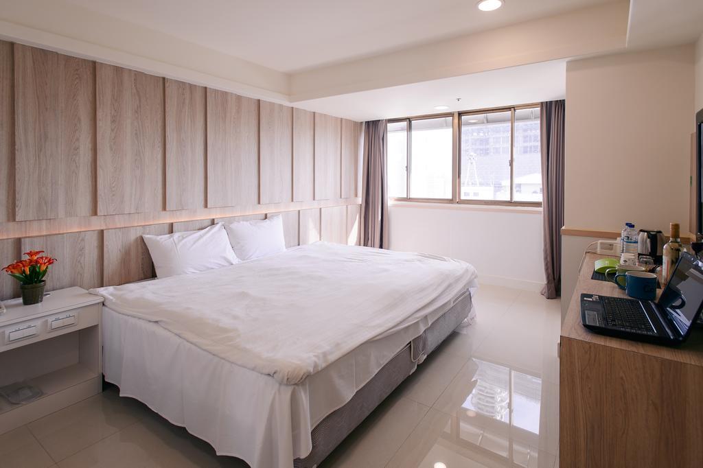 Kiwi-Taichung Station Branch 1 Hotel Екстериор снимка
