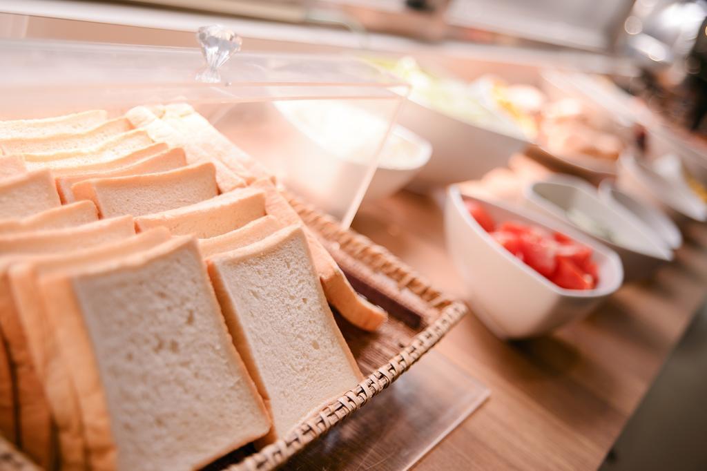 Kiwi-Taichung Station Branch 1 Hotel Екстериор снимка